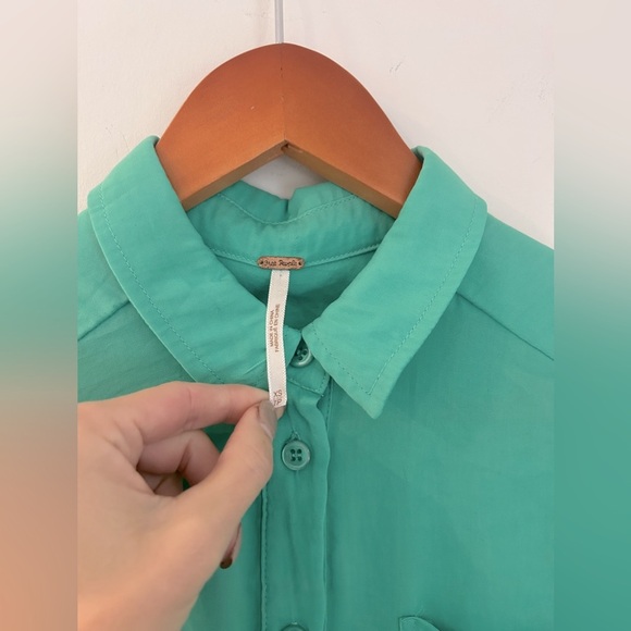 FREE PEOPLE ~ Emerald Green Button Down Blouse ~ size XS - Picture 2 of 7